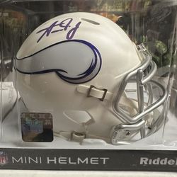 Aaron Jones Signed Minnesota Vikings Riddell Speed Mini Helmet Beckett