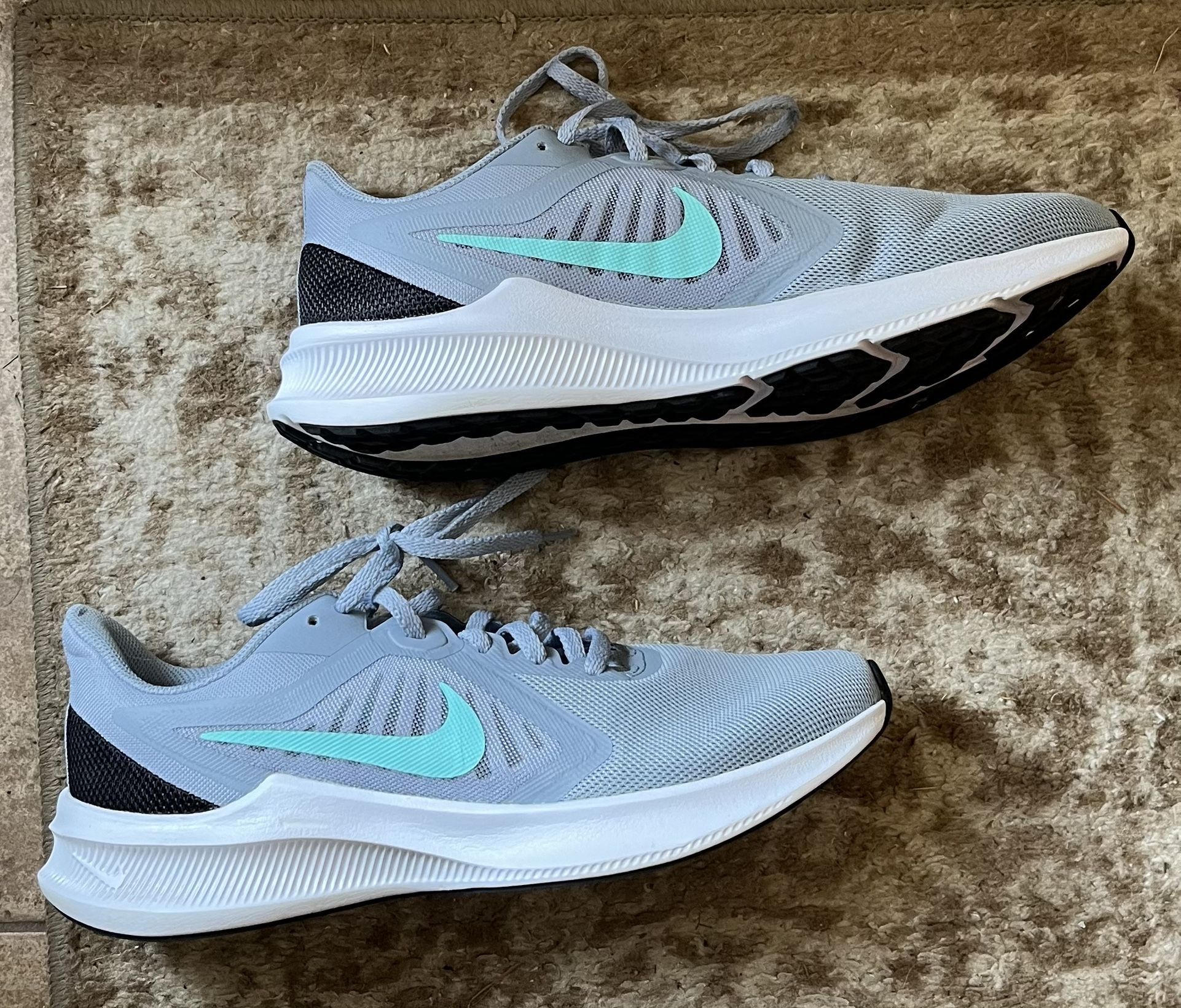 BRAND NEW - Nike Downshifter Women’s Running Shoes – Size 10
