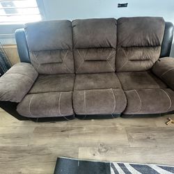 Reclining Couch And Loveseat Excellent Condition