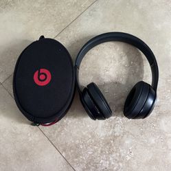 Beats by Dr. Dre Solo3 A1796 Black Bluetooth Wireless On Ear Headphones