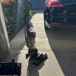 Dyson Vacuum Animal. 2.0