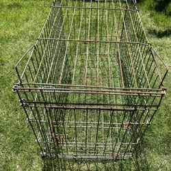 Large dog cage / crate 22 Wide 25 High and 42 Long