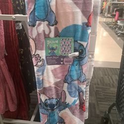 Stich PLUSH Trow  50 IN X 70 IN $40