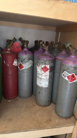 Acetylene bottle