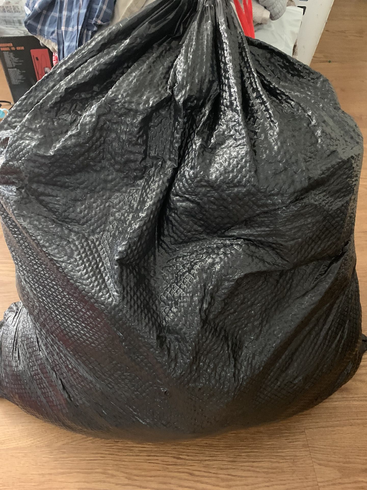 30 Gallon Bag Of Men’s/womens/Youth Boys Clothes