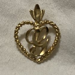 Costume Gold Tone Letter “G” In Heart Pendant 