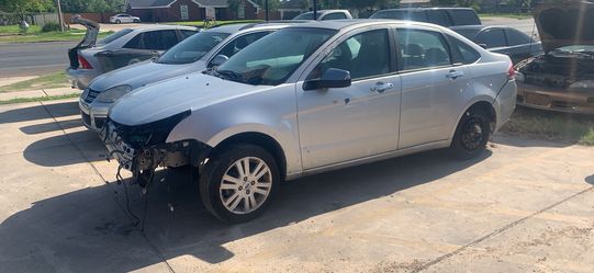2011 Ford Focus for parts