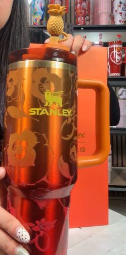 🧡 Karol G 40oz Stanley