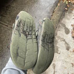 Boys Size 2 Crocs ( Off Brand) 