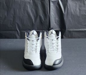 Air Jordan 12 taxi