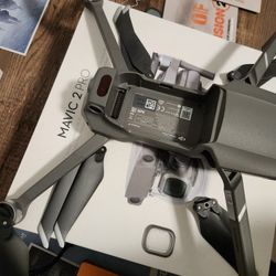 Dji mavic 2 pro - Great Condition + Carrying Case 3 Batteries, Extra Propellers.