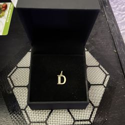 10k Pendant 