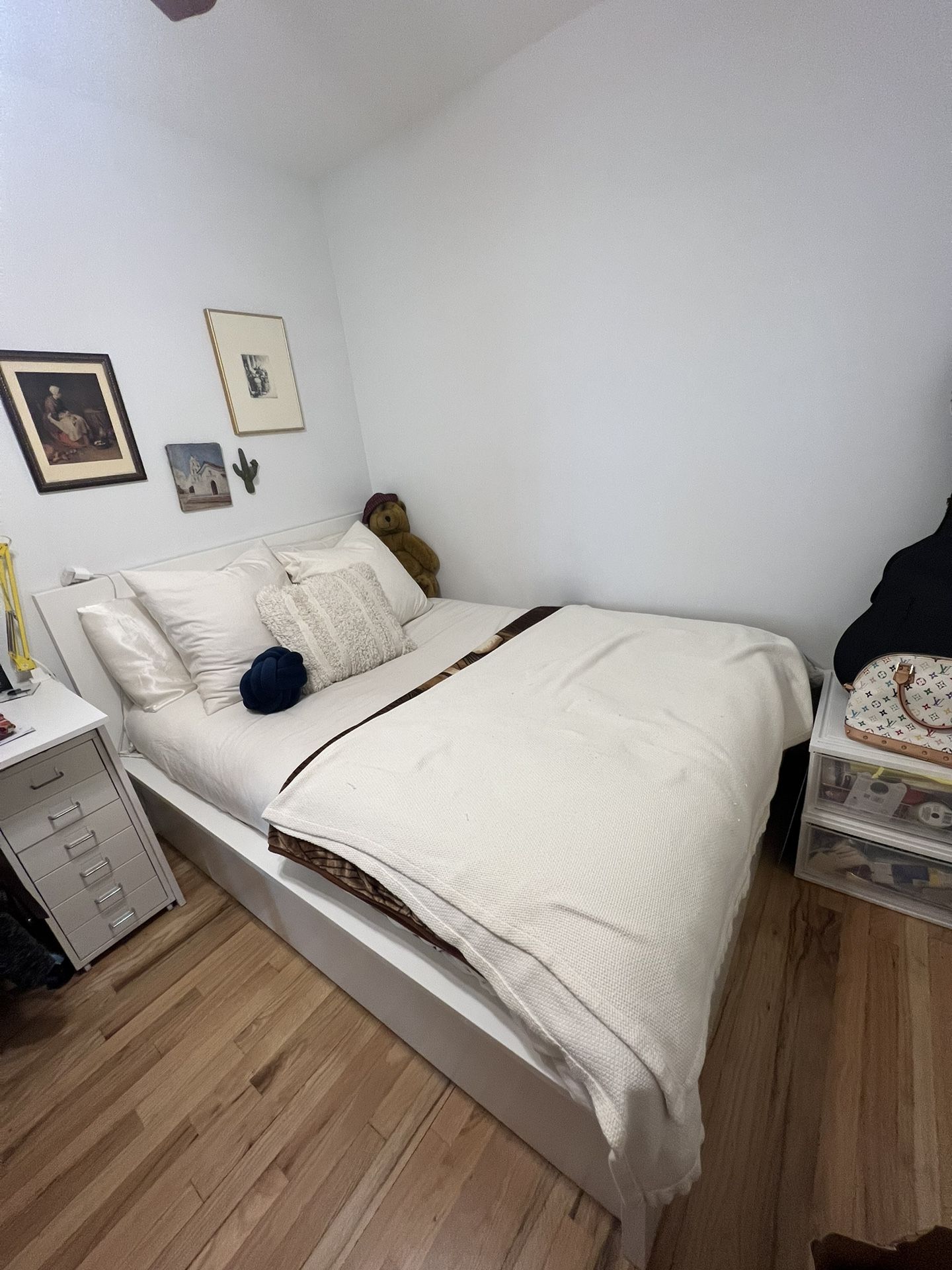 Ikea Malm Full Lift Storage Bed