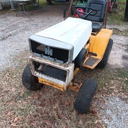 W.t.b. Older Model Cub Cadet, Garden Tractors
