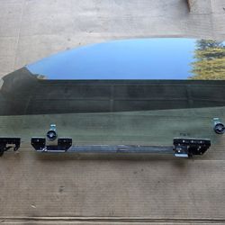 1994-04 Mustang Driver Side Door Window.