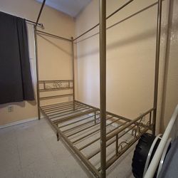 Twin Size 4 Post Bed Frame 