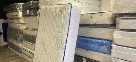 Twin Size Memory Foam Mattress 