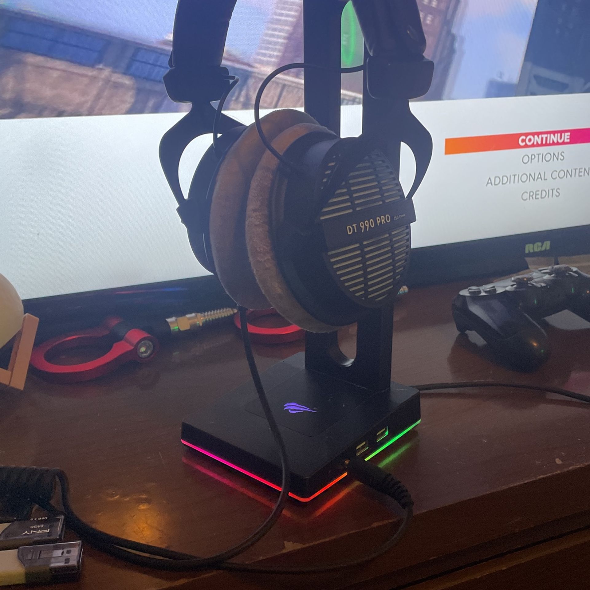 Headphone Holder