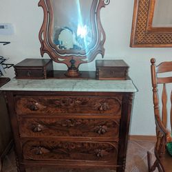 BEAUTIFUL ANTIQUE DRESSER!!