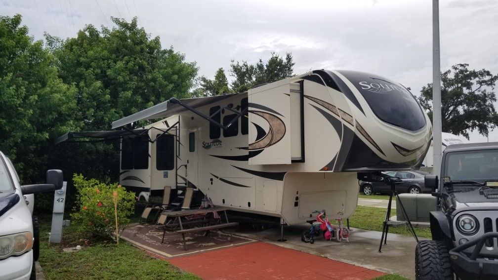 2018 Grand Design Solitude 373fb