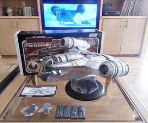 Hasbro The Vintage Collection Mandalorian Razor Crest - Complete, Mint Condition