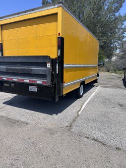 2014 GMC SAVANA G 3500 2 Owners