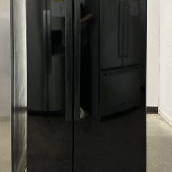 Whirlpool 22 cu. ft. Side by Side Refrigerator in Black