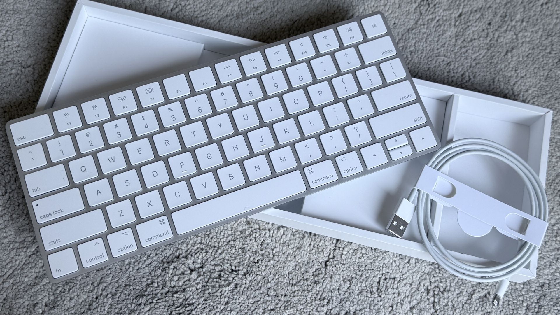 Apple Magic Keyboard II (mint)