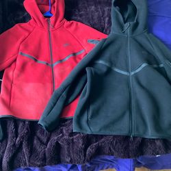 Red and black Nike tech $30