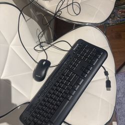 Microsoft Wired Keyboard + Mouse Set – Great Condition
