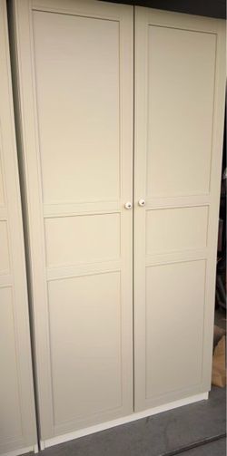 Double Door Wardrobe Cream White almost brand new condition