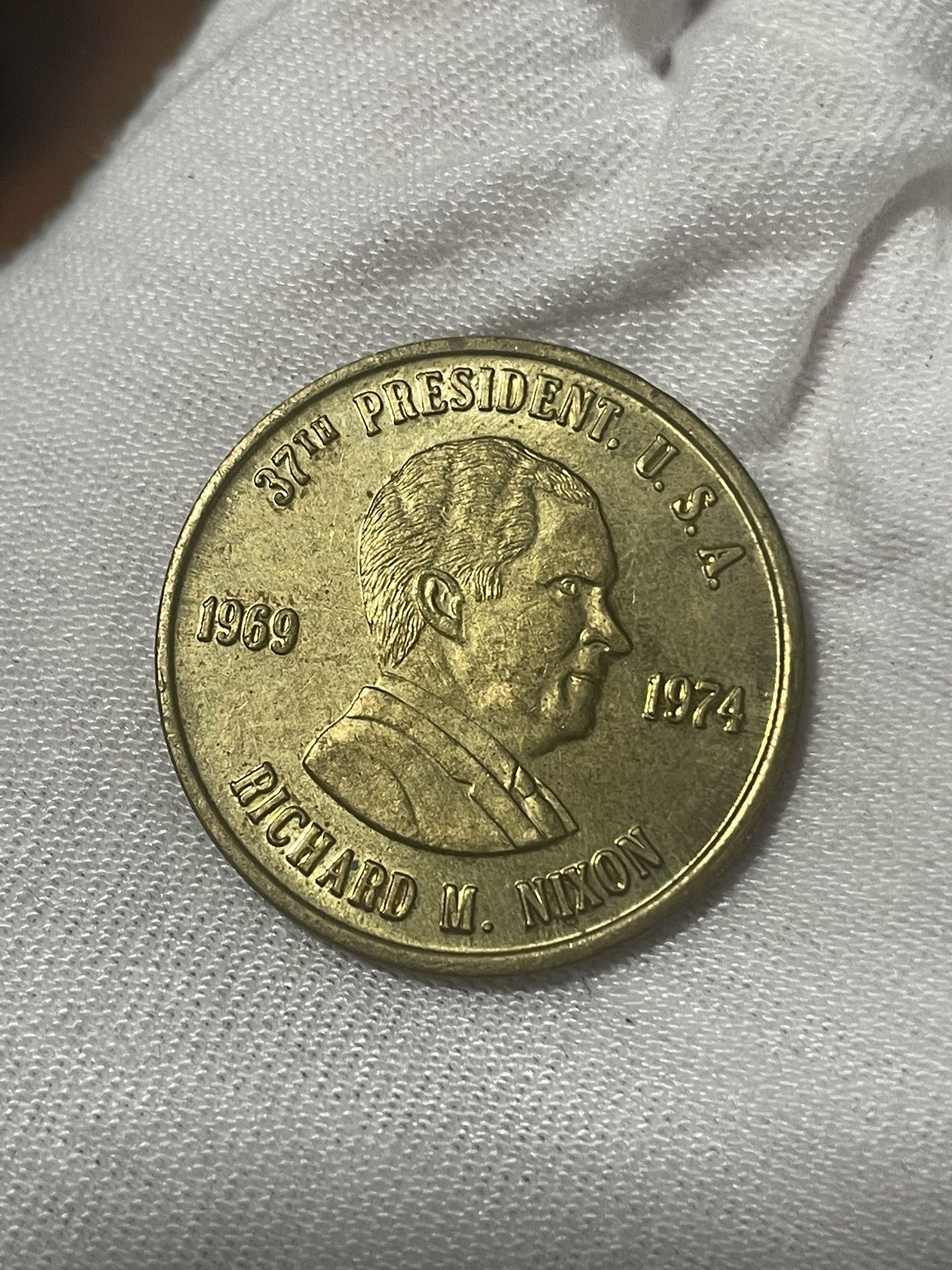 Richard Nixon 37th president commemorative coin