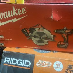 Milwaukee Set Drill And Circular And 2 Batteries 