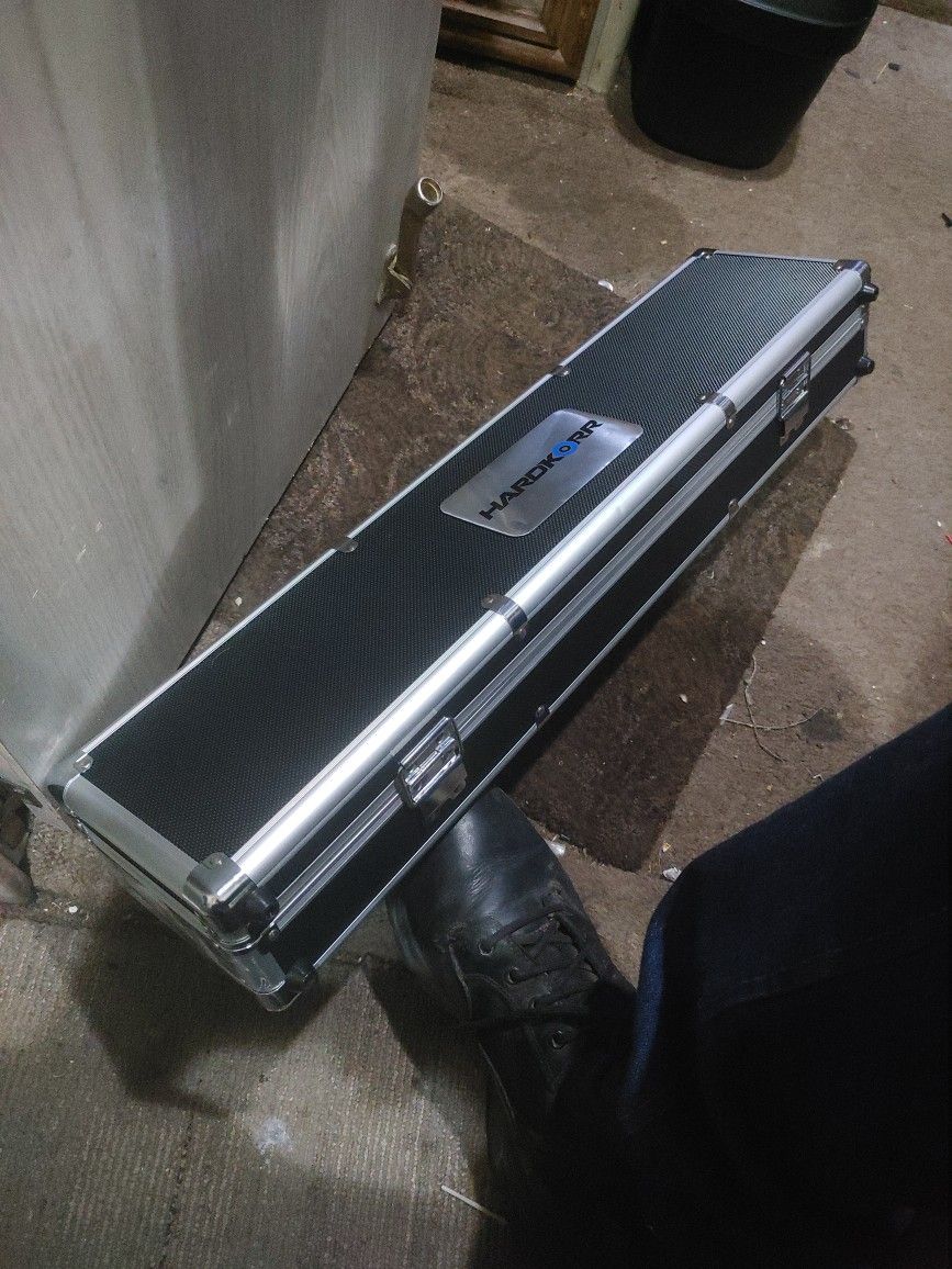 Hardkorr Light Case With Keys