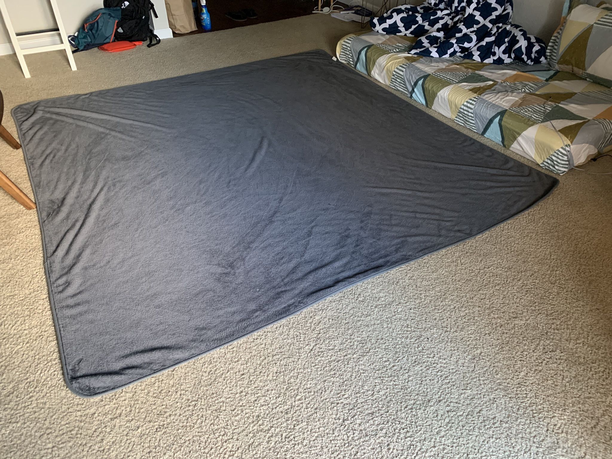 Throw Blanket/Comforter - Full Size