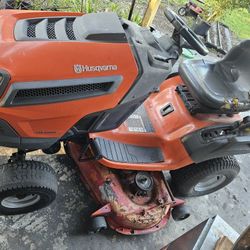 Husqvarna YTA24V48 Riding Mower