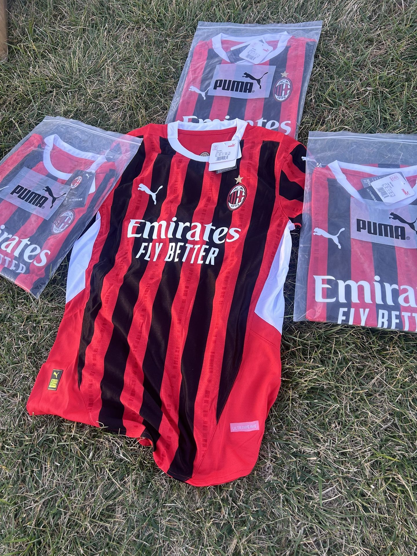 AC MILAN JERSEY SIZE LARGE