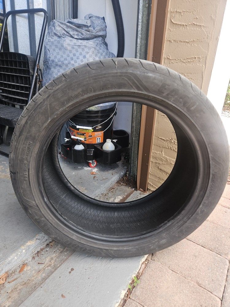 Used Tire -Good Year 235-45-R18