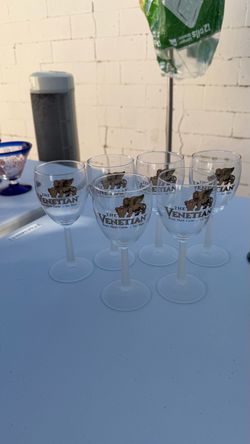 vintage Las Vegas casino/hotel souvenir wine glasses