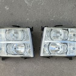 2007-2013 Chevy Silverado 1500 All Clear Headlights Housings Used 