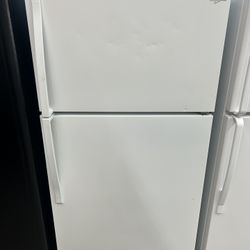 Whirlpool 18 Cubic Foot Refrigerator 