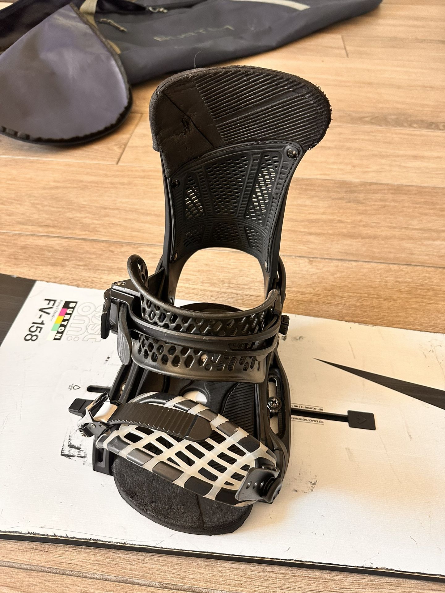 2021 Burton Custom Flying V 158cm w/ Malavita Bindings – $250