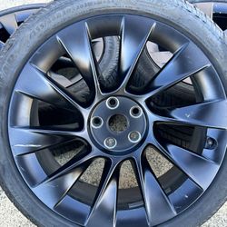 (4) 2024 OEM 20” TESLA MODEL Y INDUCTION RIMS TPMS 255/40R20 Goodyear 60-75%