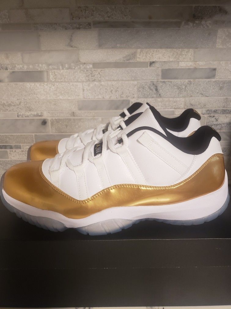Air Jordan 11 Retro Low 'Closing Ceremony'