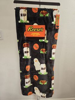 Hershey Reese's Halloween Blanket Throw NWT