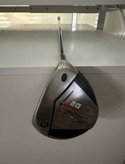 Right Handed Titleist 907D2 10.5° Driver Regular Flex Tour AD YS-6+ Shaft