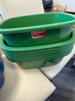 Plastic containers