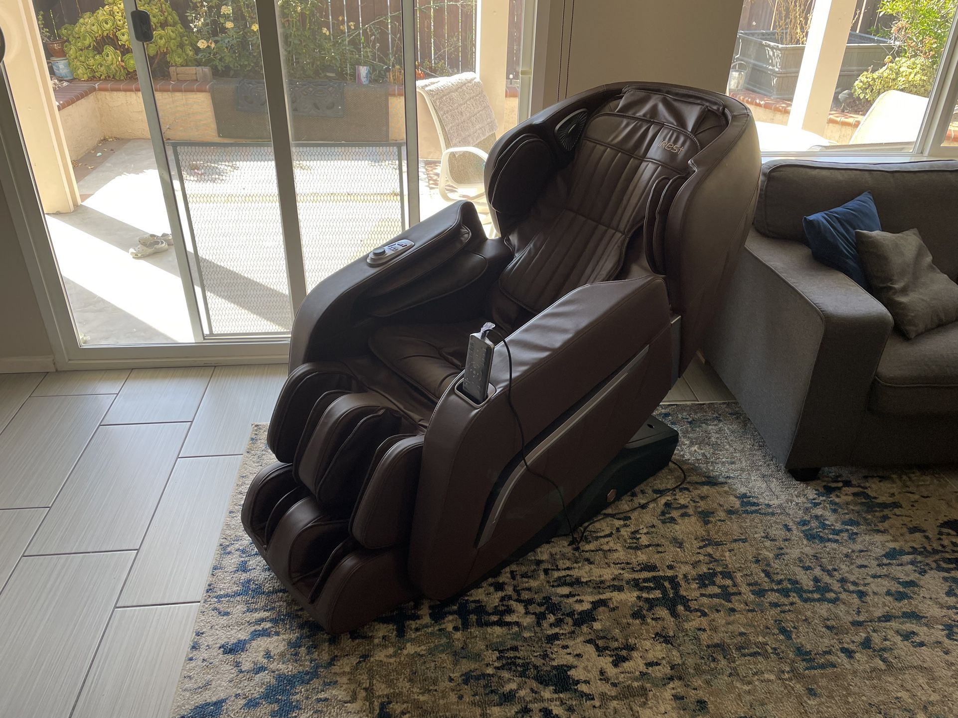 iRest Massage Chair for Sale in Murrieta, CA OfferUp