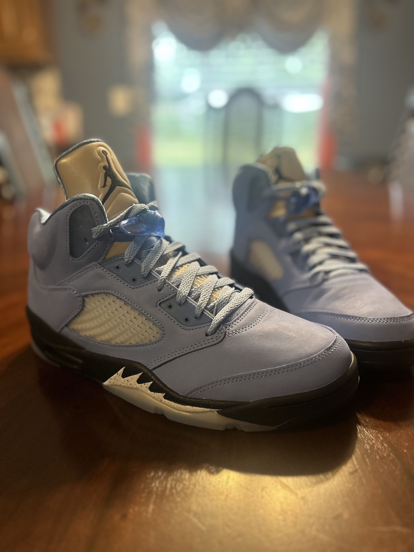 JORDAN 5 RETRO “UNIVERSITY BLUE”