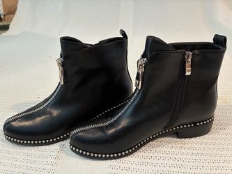 Boots 6 1/2 med